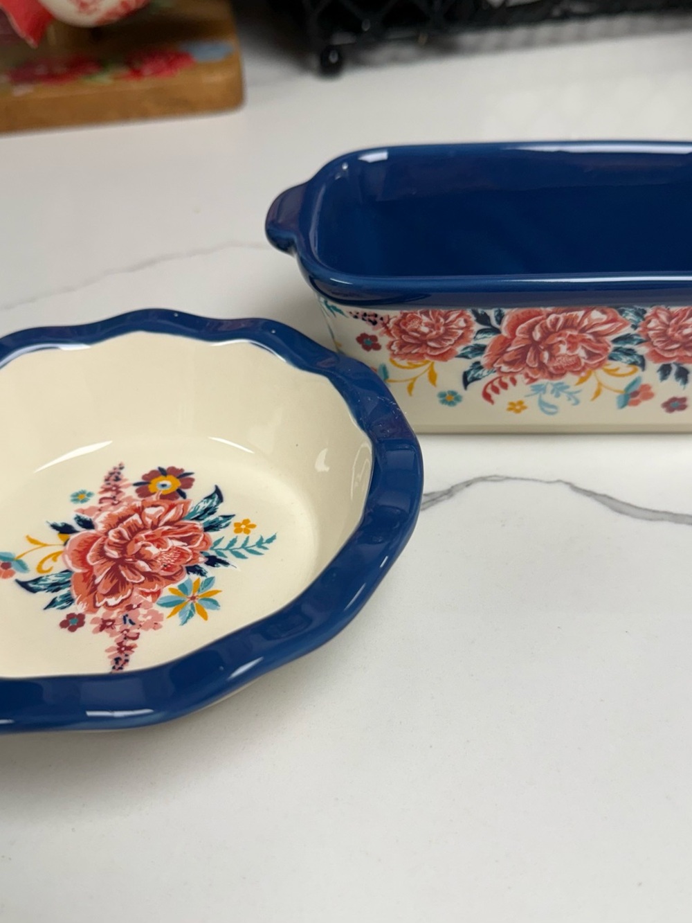The Pioneer Woman Keepsake Floral Mini Pie Plate and Loaf Pan Baking Dish